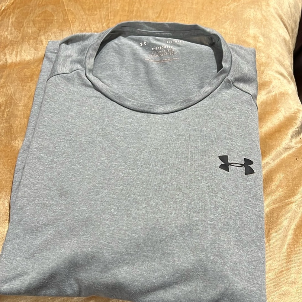 Under Armour men’s XL short sleeve shirt ‘the tech tee’